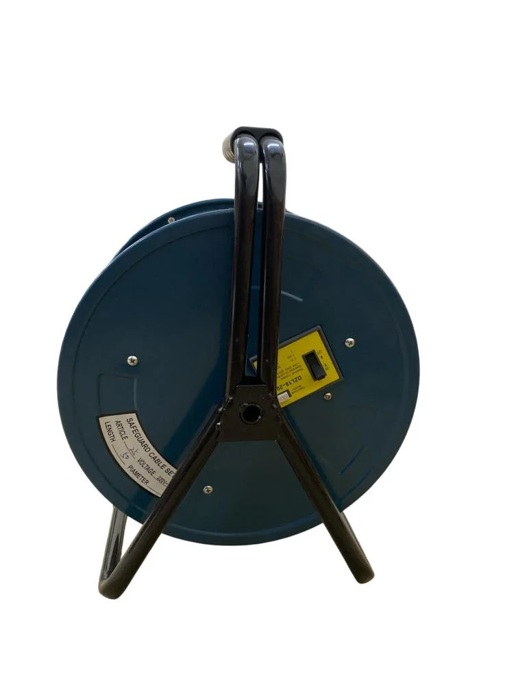 رولة كهرباء BOSS 25 متر 4 فتحات - 13A، بكرة معدنية، زر أمان من التحميل الزائد - الصورة 2